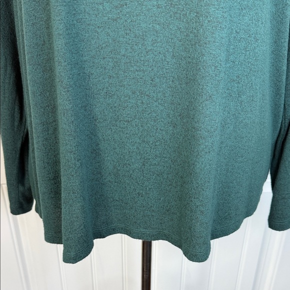 Well Worn Women's V-Neck Long Sleeve Top Sz XL Green - Picture 4 of 11
